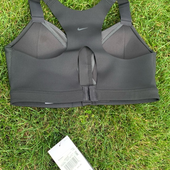 NWT Nike Alpha Bra Size M - Picture 3 of 3